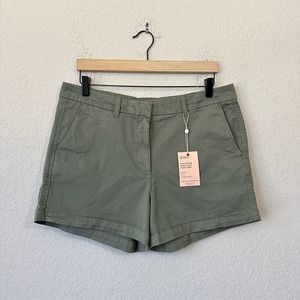 NWT QUINCE Organic Stretch Cotton Chino Short in Olive Green